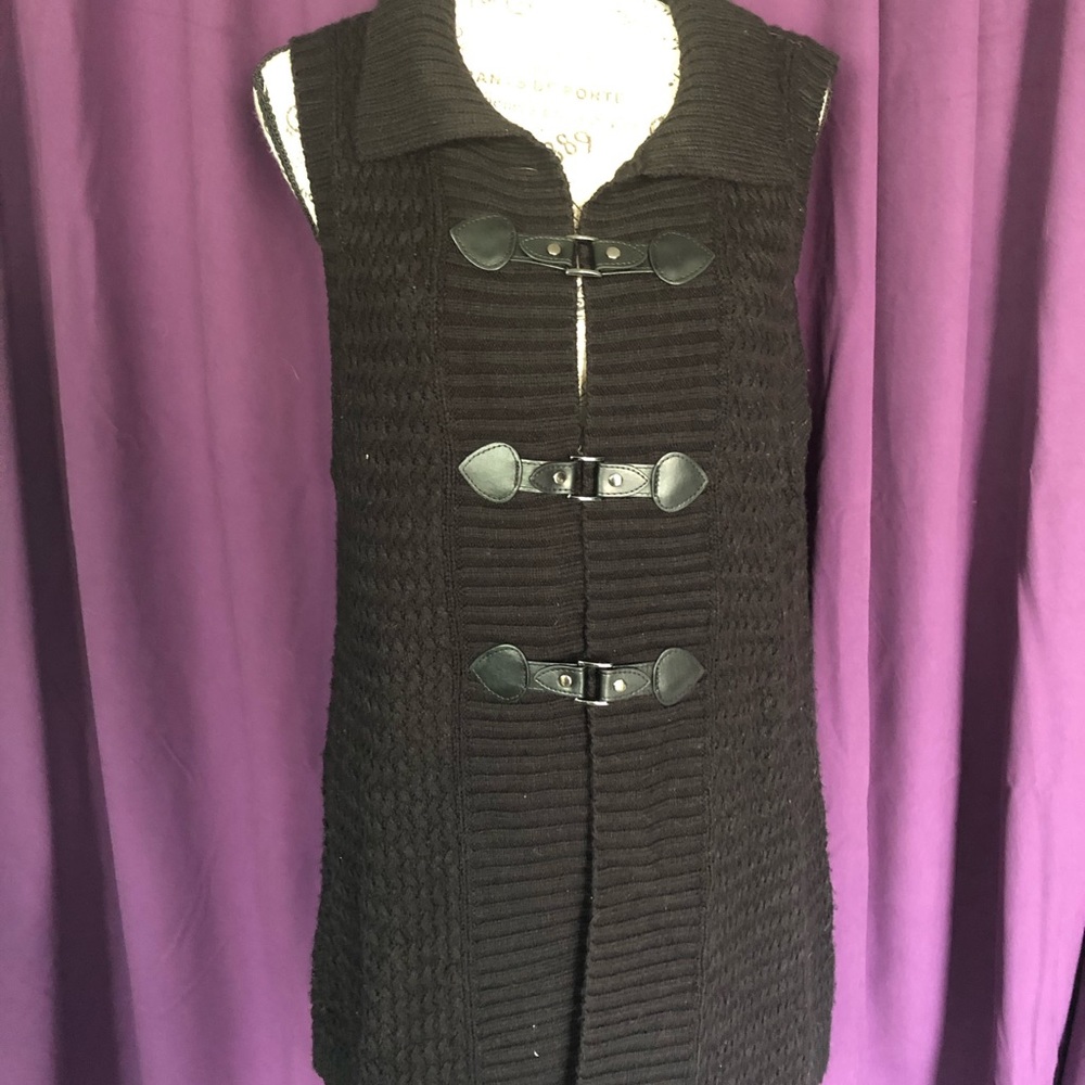 Black buckle sweater cardigan tunic